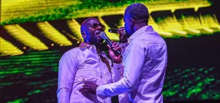 celebration-de-leur-20-ans-de-carriere-les-patrons-enflamment-le-zenith