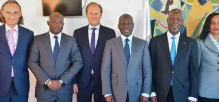 diplomatie-adama-bictogo-recu-au-siege-de-lassemblee-parlementaire-de-la-francophonie-apf