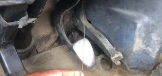 incivisme-le-vehicule-roulant-avec-un-cable-a-la-place-de-laccelerateur-intercepte-a-yopougon