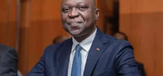 crise-des-controleurs-de-lasecna-amadou-kone-et-ses-pairs-a-dakar-pour-trouver-une-solution-definitive