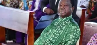 pdci-bedie-pique-une-crise-en-pleine-messe-a-la-cathedrale-et-est-evacue