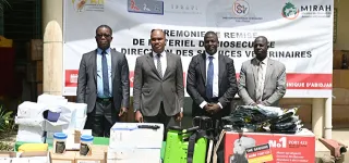 lutte-contre-la-grippe-aviaire-le-gouvernement-dote-la-direction-des-services-veterinaires-de-materiels-et-dequipements-de-biosecurite