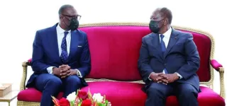 un-policier-malien-arrete-et-remis-aux-autorites-maliennes-la-grande-lecon-de-ouattara-a-assimi-goita