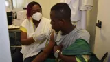 les agents dune entreprise de ramassage dordures vaccines contre le tetanos