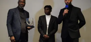 distinction-prix-international-marie-lor-divoire-la-footballeuse-kouassi-amenan-rosemonde-distinguee