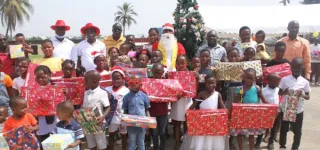 la-ms-medias-offre-un-arbre-de-noel-aux-enfants-des-journalistes-ivoiriens