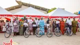 noel de lexcellence a bouake 69 tableaux dhonneurs decernes aux meilleurs eleves et 3000 cadeaux offerts par amadou kone edition 2022