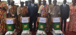 fetes-de-fin-dannee-dans-le-district-dabidjan-alassane-ouattara-offre-650-millions-de-vivres-aux-couches-vulnerables