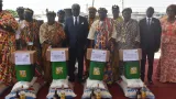 fetes de fin dannee dans le district dabidjan alassane ouattara offre 650 millions de vivres aux couches vulnerables
