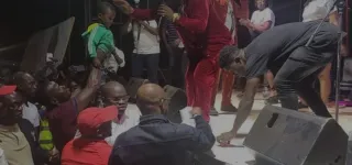 reveillon-de-fin-dannee-2022-kani-vibre-au-son-du-zouglou-avec-vda