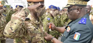 apres-leur-retour-du-mali-les-49-soldats-et-800-autres-decores-par-la-republique