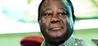 confronte-a-la-vague-de-departs-et-a-la-fronde-interne-bedie-tremble-et-menace