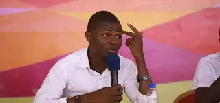 tribune-de-lentrepreunariat-jeune-ivoirien-il-fait-du-charbon-avec-des-dechets-agricoles-et-du-cuir