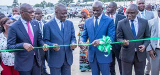 enseignement-superieur-le-ministre-adama-diawara-inaugure-le-nouveau-quai-de-la-sotra