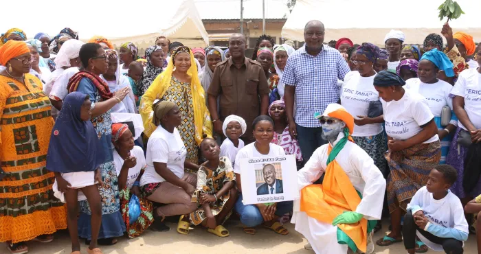 cocody-solidarite-eric-taba-fait-une-grande-promesse-a-lepp-bad-du-dokui