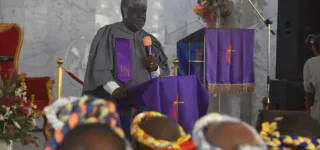 abidjan-grandit-et-sembellit-60-chefs-atchan-rendent-hommage-a-alassane-ouattara