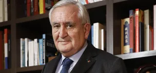 ecole-itinerante-de-la-paix-jean-pierre-raffarin-se-prononce-aujourdhui-sur-le-leadership