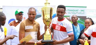 media-tournoi-de-la-confraternite-2022-yamoussa-coulibaly-apporte-son-soutien-a-lunjci