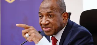 invite-par-linstitut-amadou-gon-coulibaly-lancien-pm-guineen-kabine-komara-alerte-sur-les-dangers-du-gaspillage-de-leau