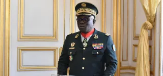 cooperation-militaire-ci-france-le-chef-detat-major-ivoirien-fait-commandeur-de-lordre-de-la-legion-dhonneur