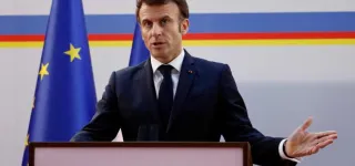 rdc-en-tournee-africaine-emmanuel-macron-appelle-au-respect-du-plan-de-paix-dans-lest-du-pays