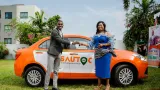 promotion de lentrepreunariat feminin des souscripteurs de luiaffif recoivent des cles de leurs vehicules avec sautoc