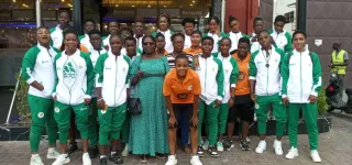 football-feminin-jif-mme-abdul-fatai-honore-les-joueuses-de-lathletico-fc