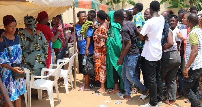 reportage-distribution-de-cartes-nationales-didentitew-on-se-bouscule-pour-sa-cni