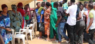 reportage-distribution-de-cartes-nationales-didentitew-on-se-bouscule-pour-sa-cni