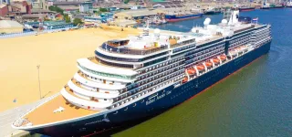 cote-divoire-le-port-dabidjan-accueille-le-plus-grand-navire-de-croisiere-de-son-histoire