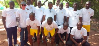 man-lancement-dactivites-sportives-de-lamimat-les-maracaniers-du-tresor-public-honorent-assahore-konan-jacques