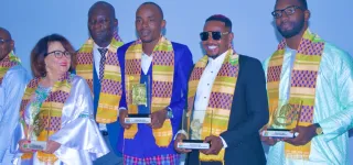 promotion-de-lexcellence-le-patron-de-arahamane-group-rafle-le-prix-de-la-meilleure-entreprise-du-secteur-des-transport