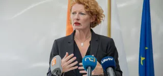 cooperation-cote-divoire-union-europeenne-jane-feehan-cheffe-du-pole-regional-pour-lafrique-de-la-bei-presente-les-priorites-pour-la-cote-divoire