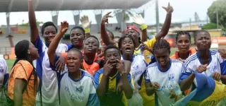 football-feminin-ligue-2-asec-mimosas-teco-fc-1-2-anurika-happiness-offre-le-titre-a-teco-fc