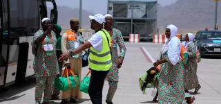 hadj-2023-les-premiers-pelerins-ivoiriens-foulent-medine-dans-le-confort