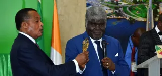 en-visite-a-yamoussoukro-denis-sasssou-nguesso-rend-hommage-a-houphouet-boigny