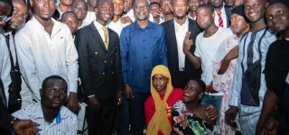 municipale-a-bouake-3000-ak-boys-et-girls-se-mobilisent-pour-la-victoire-damadou-kone