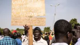 burkina faso la colere monte face aux attaques djihadistes
