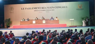 congres-du-parlement-la-revision-de-la-constitution-adoptee-a-88-53