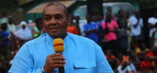 lakota-samy-merhy-invite-les-populations-a-tourner-le-dos-aux-propos-xenophobes-et-tribalistes