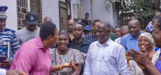 yopougon-visites-surprises-dans-des-menages-adama-bictogo-seme-le-bonheur-de-plusieurs-familles-de-la-commune