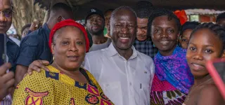 yopougon-visites-surprises-dans-des-menages-adama-bictogo-emeut-des-familles