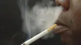 reportage addiction a la cigarette quand les commercants contraignent leurs clients au tabagisme