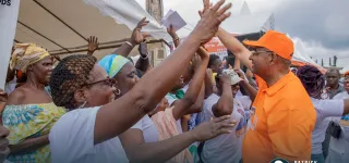 region-de-la-me-lancement-de-la-campagne-patrick-achi-et-son-commando-en-demonstration-de-force