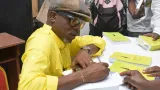 litterature dedicace de livre de yopougon a new york le parcours inspirant de martial asseme