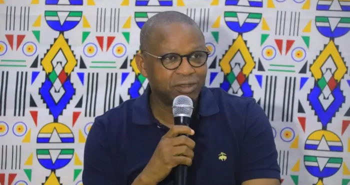 le-ministre-adama-kamara-solidaire-de-lorchestre-philharmonique-dodienne