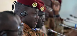 liberte-de-la-presse-au-burkina-faso-la-junte-suspend-jeune-afrique-les-journalistes-africains-levent-la-voix