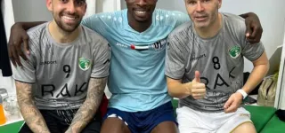 united-fc-de-dubai-malick-afils-atanda-seduit-andreas-iniesta