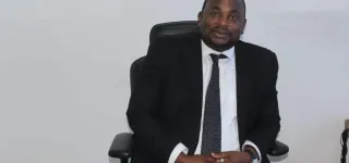 contribution-creation-dun-ministere-en-charge-du-patrimoine-du-portefeuille-et-des-entreprises-publiques-dr-diaby-ben-moustapha-livre-ses-recettes-pour-une-gestion-optimale-des-societes-detat