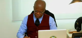 yves-zogbo-junior-nouveau-president-du-conseil-economique-social-et-environnemental-du-conseil-regional-du-haut-sassandra